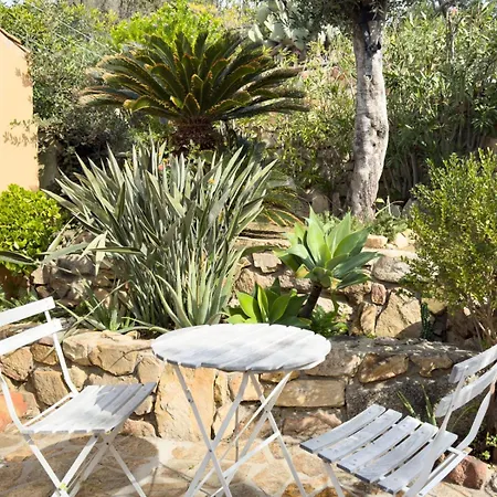 Sterlizia, Vista Mare Tatil Evi Villasimius